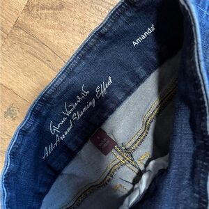 Gloria Vanderbilt Amanda Slim Jeans in Dark Blue